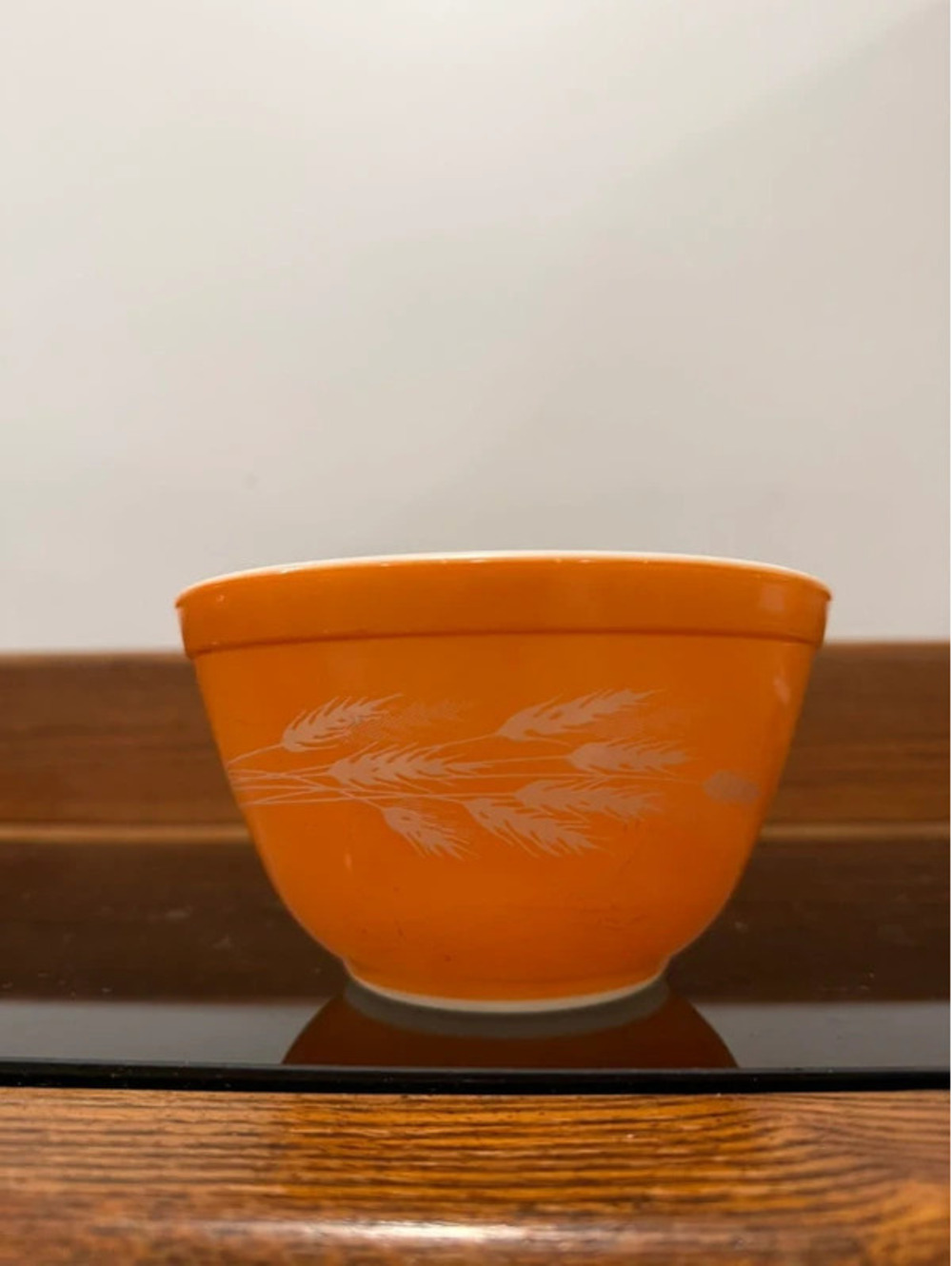 Vintage Pyrex Autumn Harvest Wheat #401 Orange 1.5 Pint Mixing Bowl